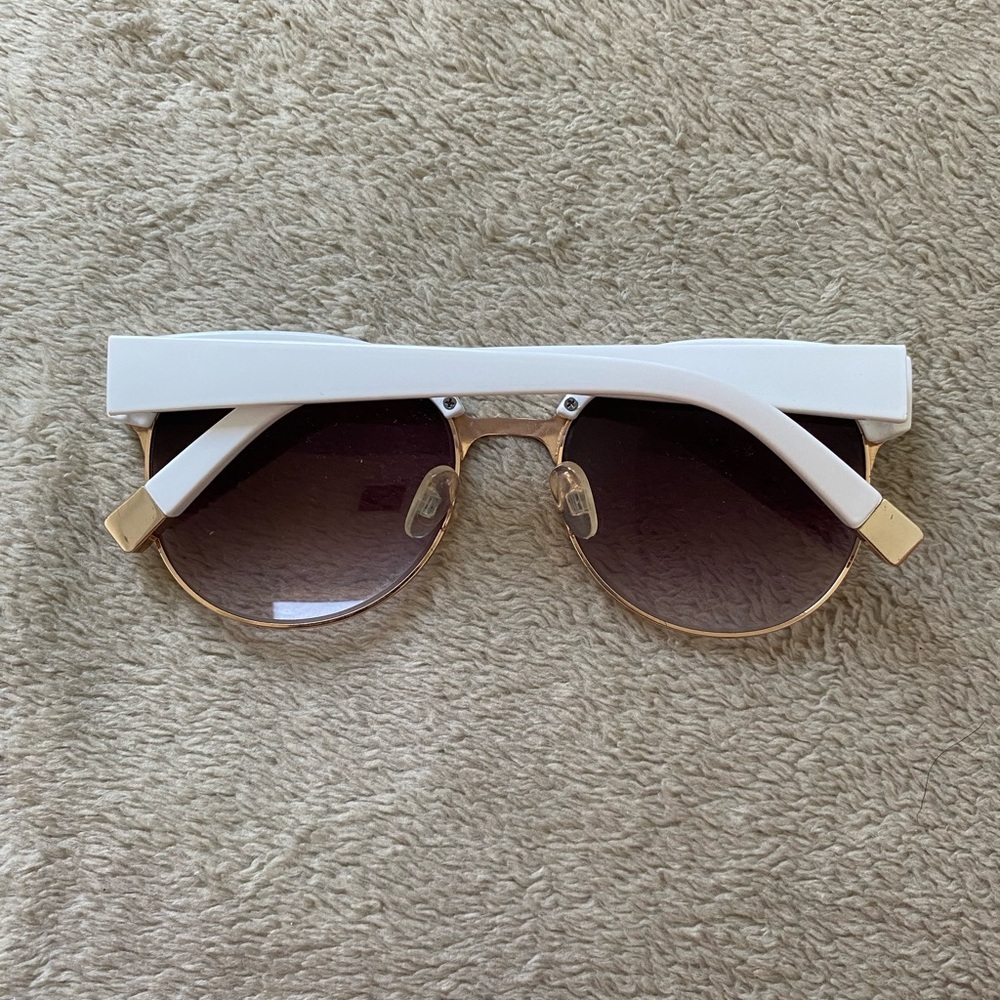 Assorted Sunglasses - Picture 9 of 9